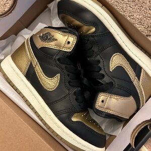 Girls Jordan’s Size 12